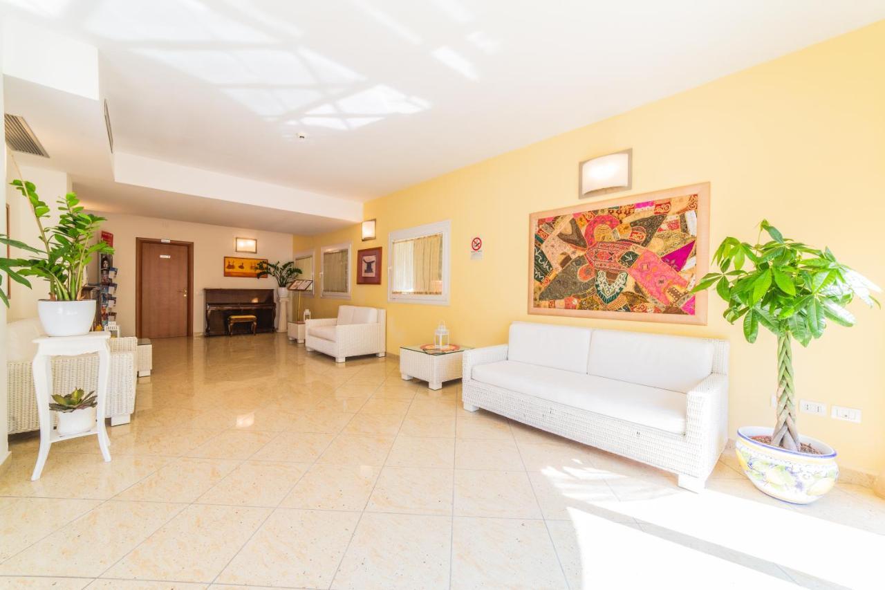 Residence Promenade Cattolica Exterior foto