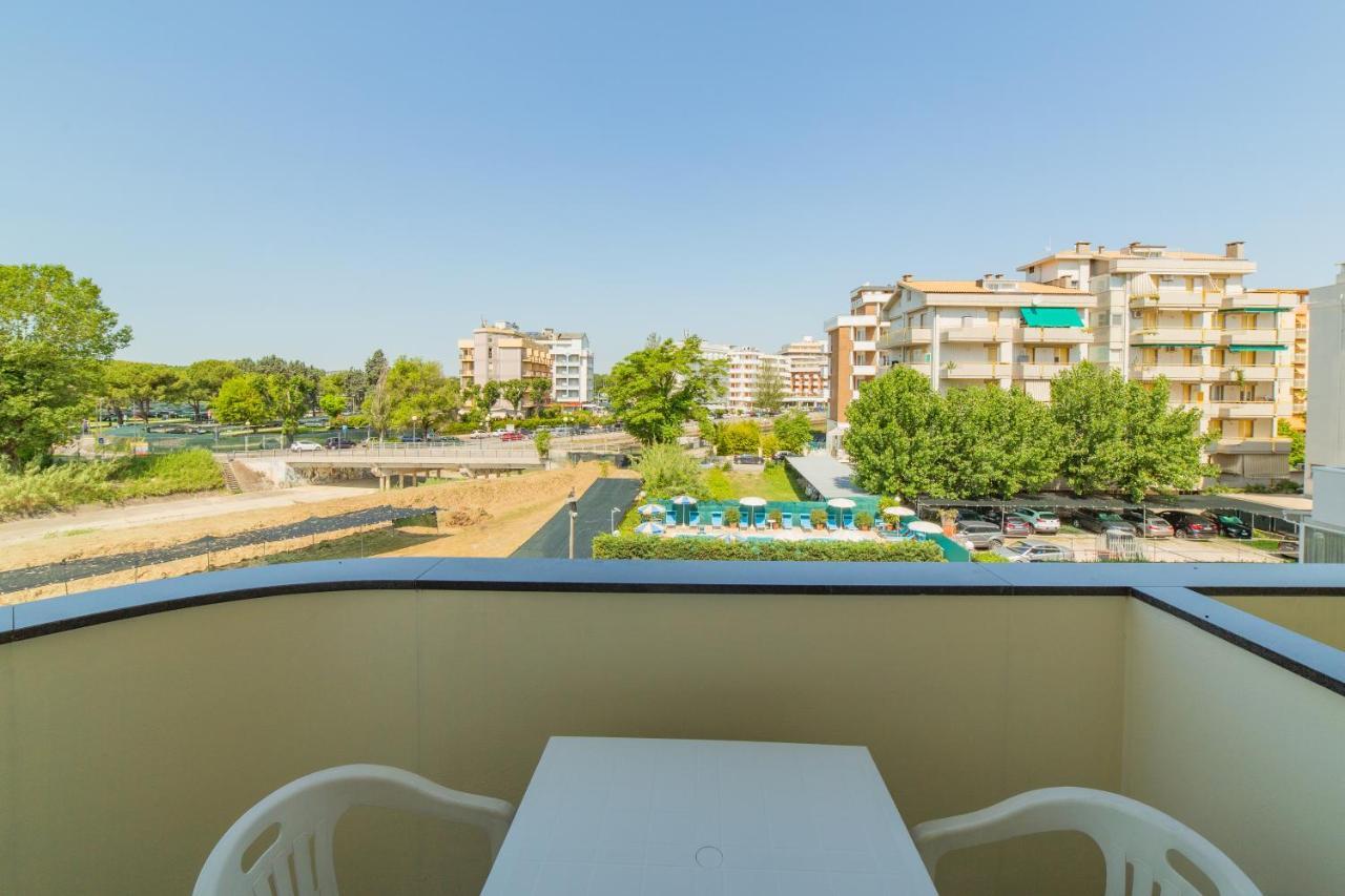 Residence Promenade Cattolica Exterior foto